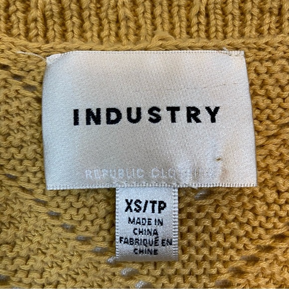 Industry Republic Clothing XS Women's Mustard Color Soft Sweater Vest V-Neck - Picture 8 of 11